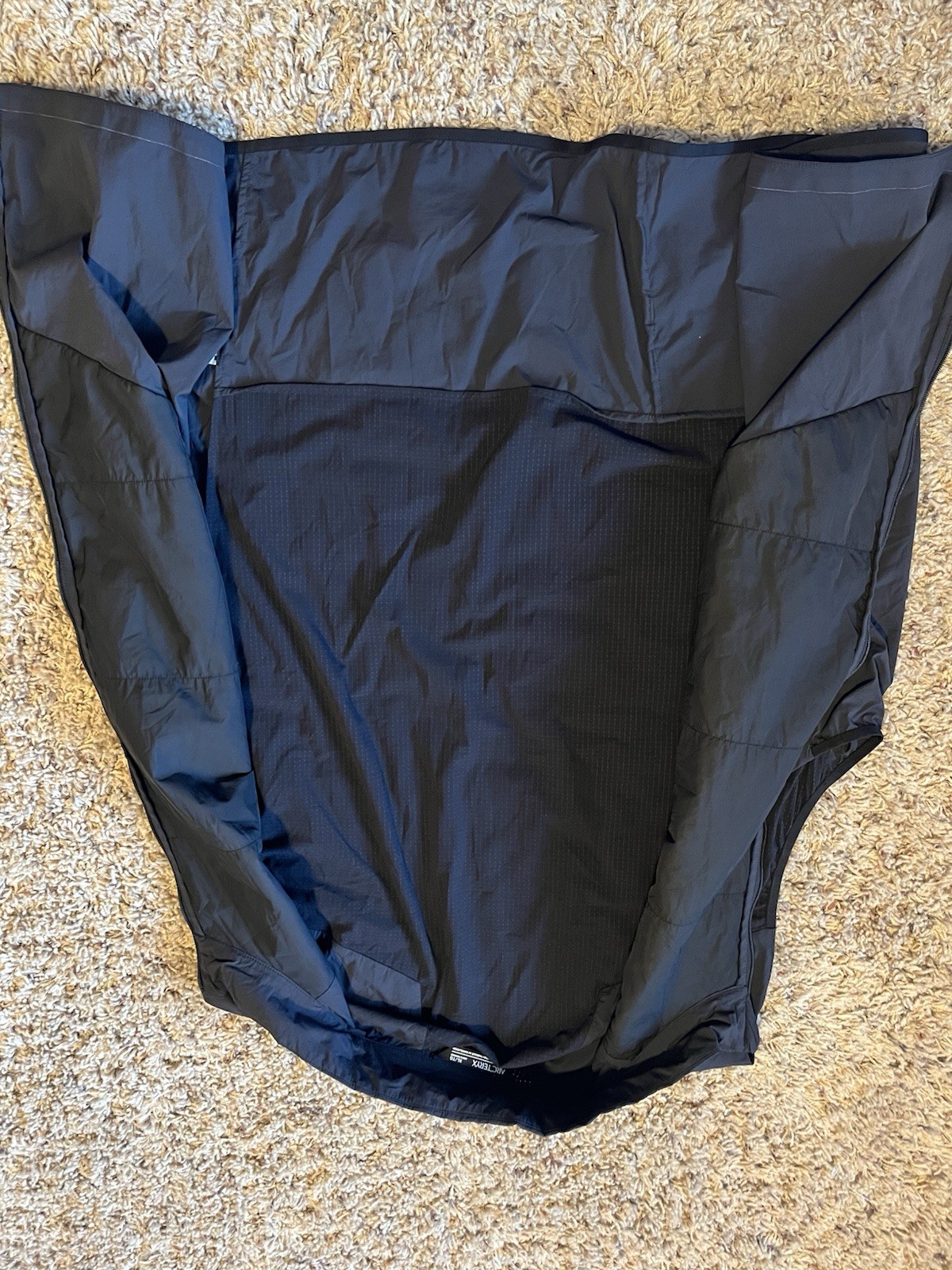 NWOT Arcteryx Norvan Insulated Vest Men's XL Black Hiking Running Lightweight thumbnail 8