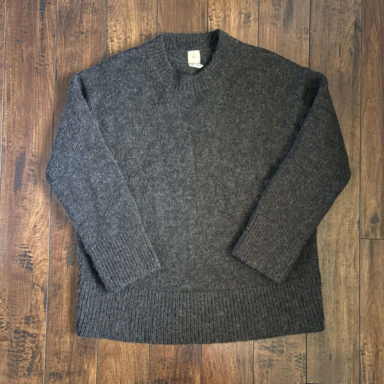 H&M Alpaca Wool Blend Sweater Mens L Gray Fuzzy Warm Cozy Casual Oversized Boxy