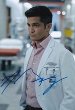 NICHOLAS GONZALEZ signed Autogramm 20x30cm THE GOOD DOCTOR in Person autograph