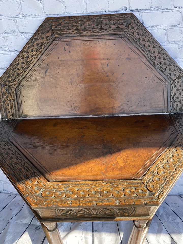 Antigua mesa de juego tallada roble abatible mesa de cartas Foto 3 de 4