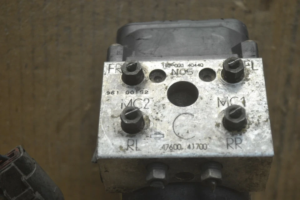 Infiniti G20 1999 unidad de control ABS OEM 476004J700 módulo 327-9C1 Foto 2 de 4