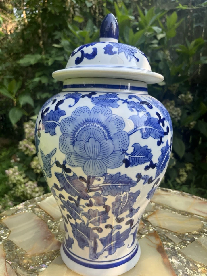 Hermoso Jarrón Decorativo Chinoiserie Azul y Blanco Grande Floral Jarrón BONITO Foto 2 de 4