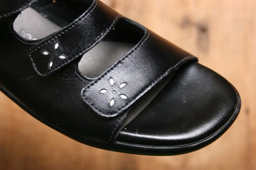 SAS 'Quatro' Black Leather Slingback Sandals Sz. 8.5 N - Picture 8 of 10