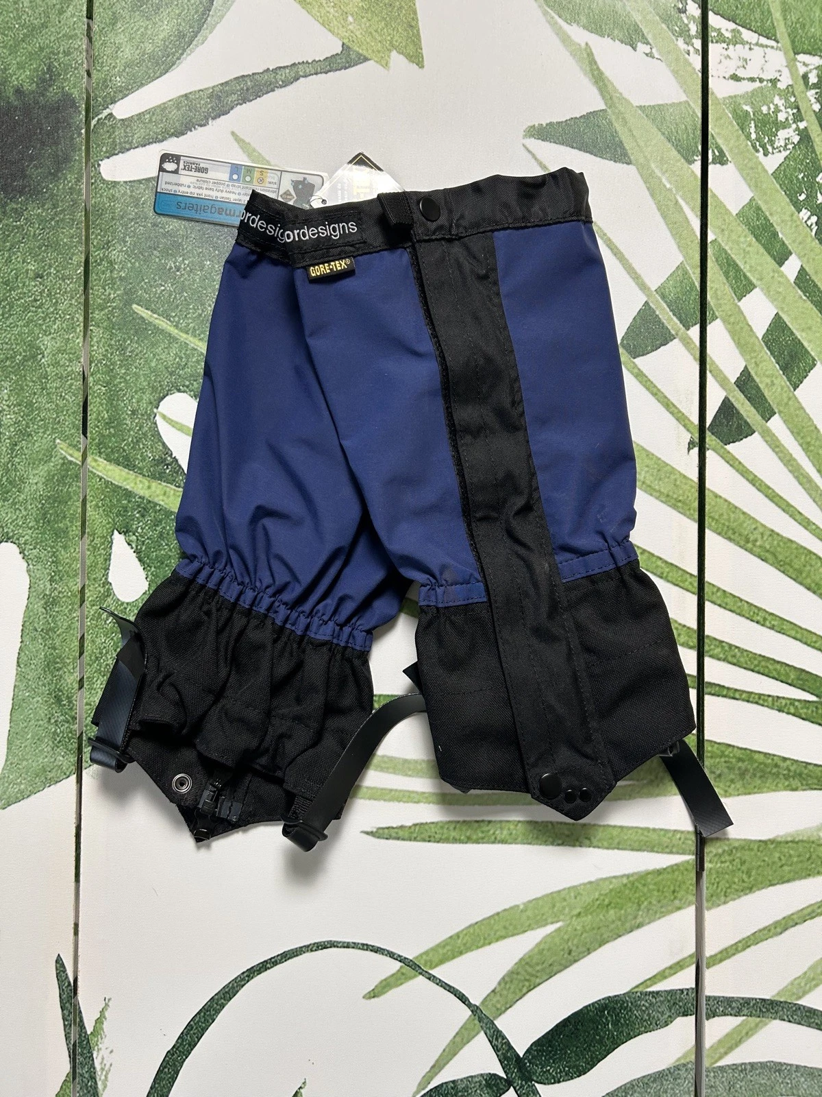 Outdoor Designs Perma Gaiters Mens Size Small Navy Black Gore-Tex Hiking BNWT
Opens in a new window