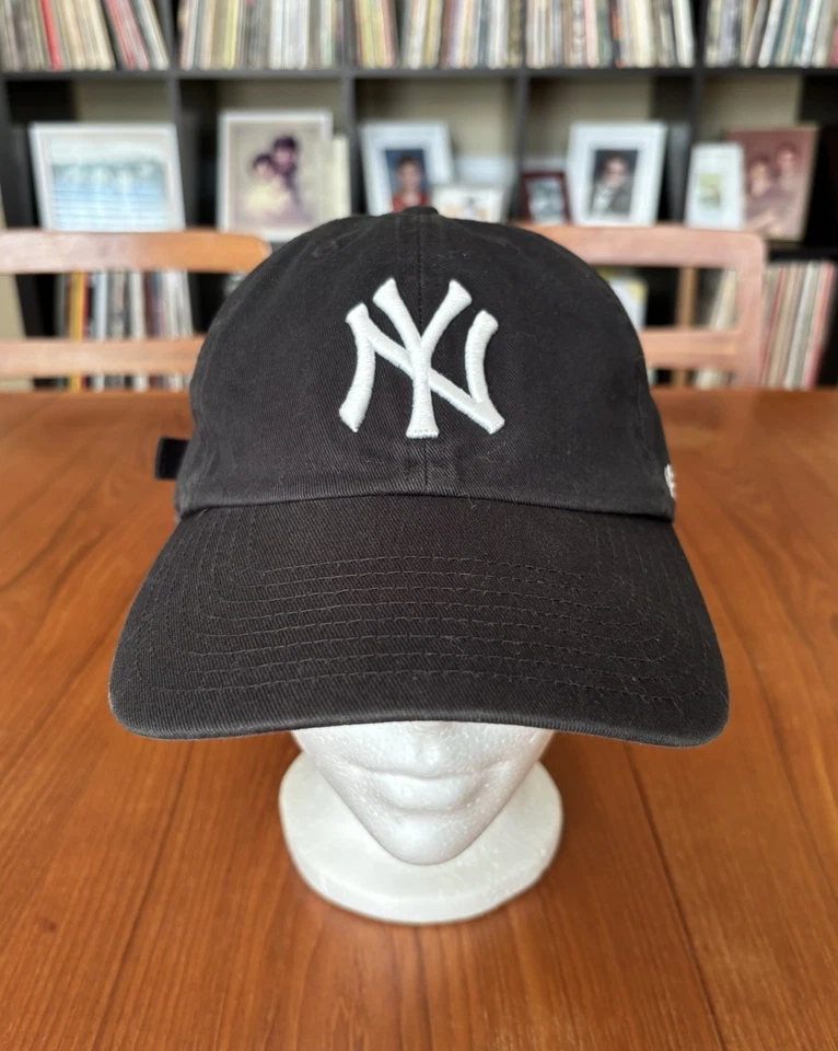 Gorra 47 Brand New York Yankees Azul Marino Genuina MLB Mercancía Correa Ajustable Foto 2 de 4