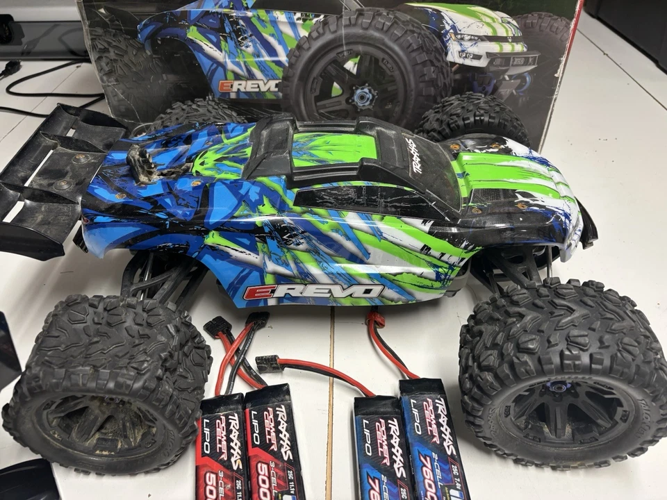Traxxas E-Revo 2.0 VXL-6S TSM Brushless Monster Truck (4)Batteries AS-IS W/Radio - Image 2 of 4