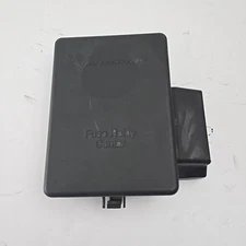 2000–2002 Silverado Sierra Avalanche Fuse Relay Box Lid Cover OEM