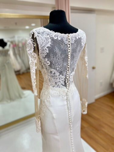 Essense of Australia D2124 Wedding Dress Ivory Crepe Long Sleeves Hollywood Glam - Picture 6 of 11