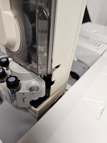 HP Agilent 7683 Series AutoSampler ALS G2613A Tower #3, video, warranty - Picture 3 of 6