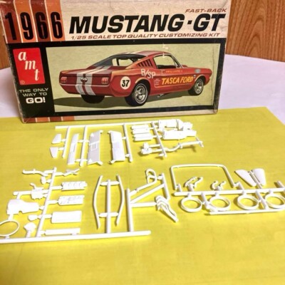 AMT '66 Ford Mustang GT - Classic 1/25 Scale Model Kit | eBay