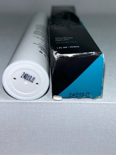 Dermaquest Advanced Serum, 1 Fl Oz, Full Size, New in Damaged Box - Picture 5 of 5