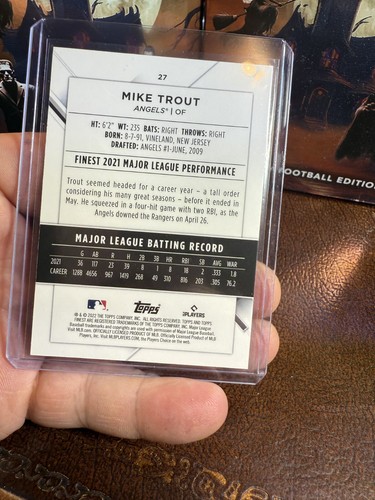 Tarjeta base 2022 Topps Finest - Mike Trout - #27 Angels - Imagen 2 de 2
