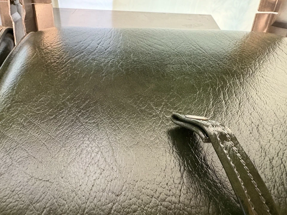 VTG B&M Branded Large Mouth Bass Engraved Folding Swivel Boat Chair (Pair) RARE! - Image 4 of 4