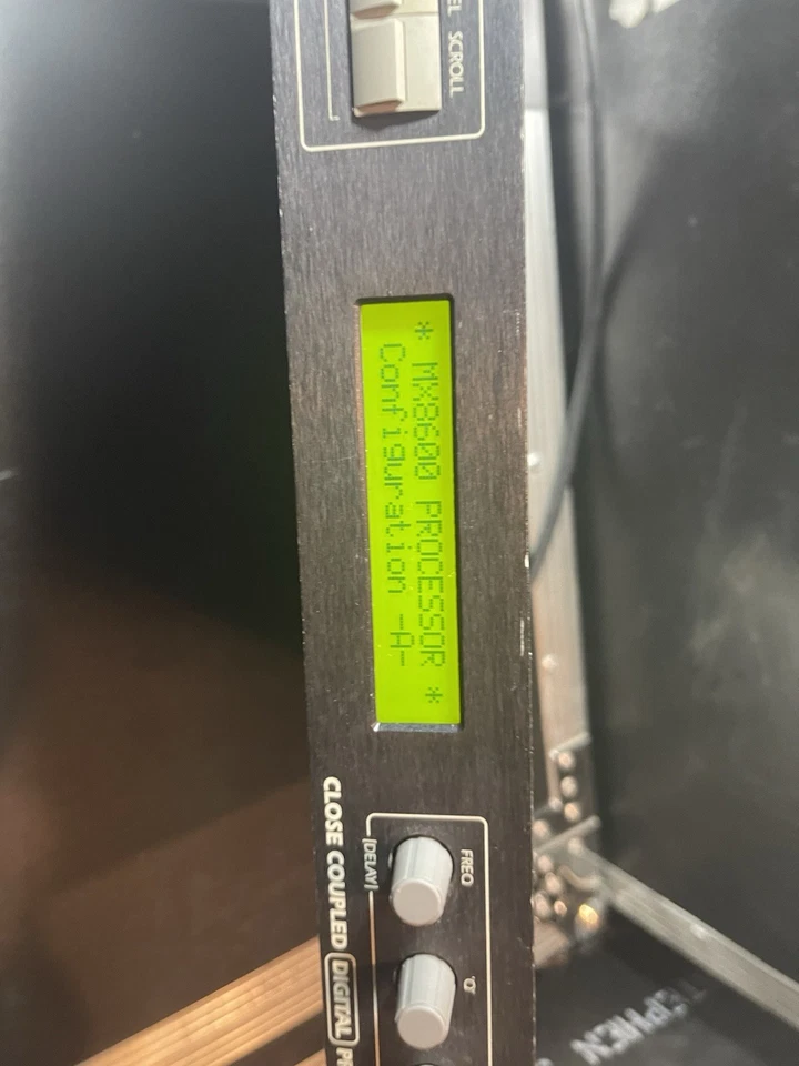 Procesador de mantenimiento de canales EAW MX8600 2x4 Foto 2 de 4