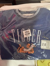 Image of Winnie the Pooh Tigger Sweatshirt For Adults Size UK S