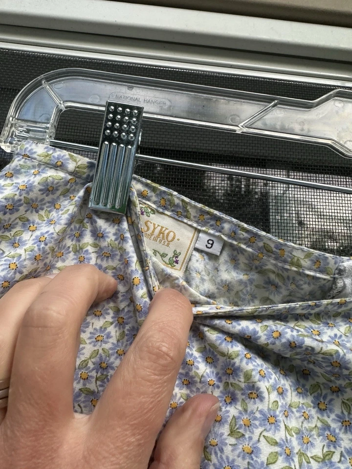 Vintage SYKO floral Y2K Skirt Size 9 Made in USA - Image 3 of 4