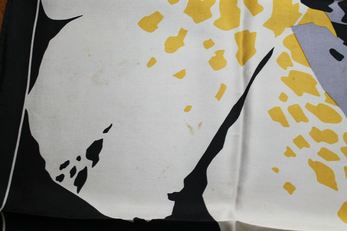 Foulard/Carré En Soie 100% Charlotte - Roulé Main - Vintage - Poids 34 G - Occasion - Noir