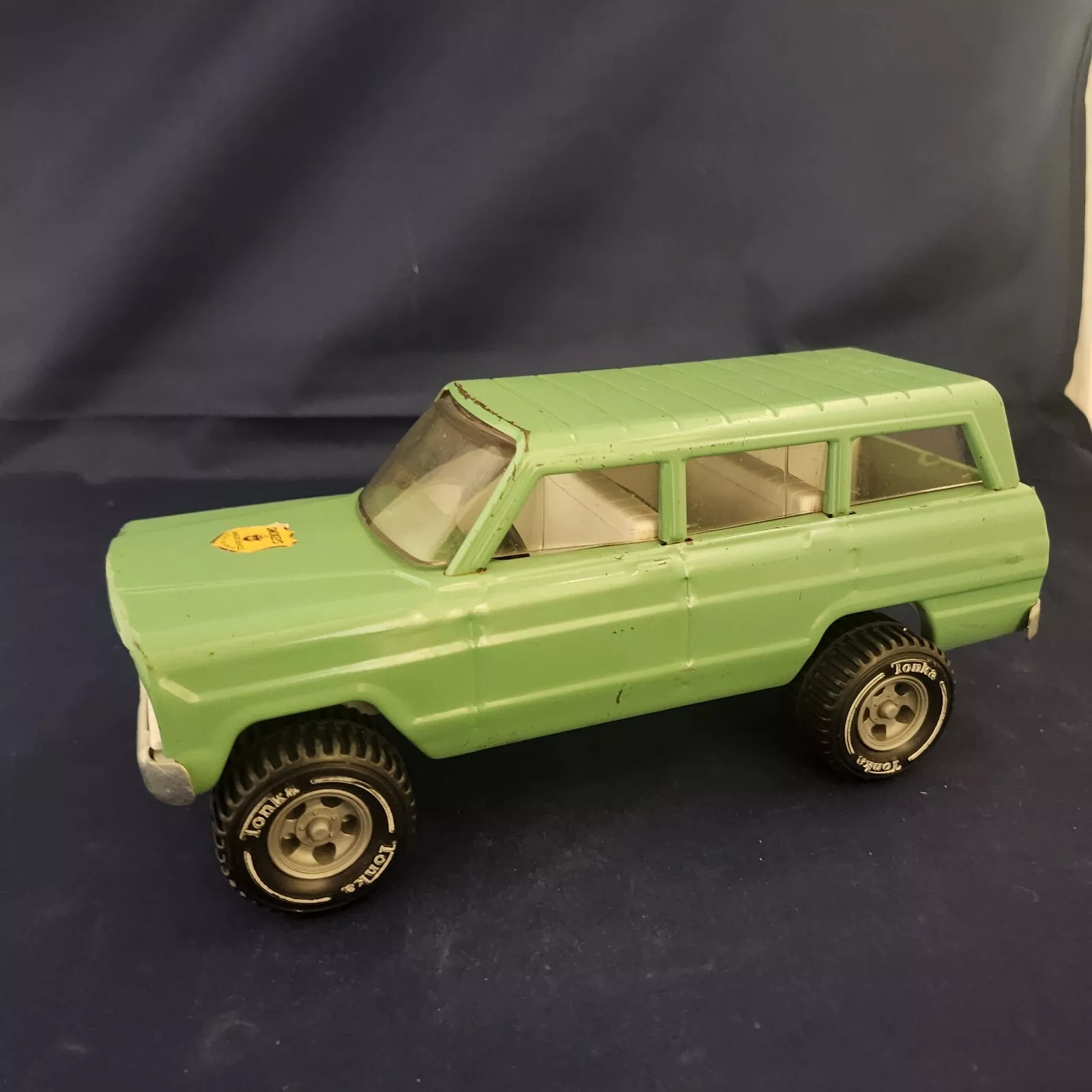 Tonka Military Jeep GR-2 2431 Vintage Pressed Steel *SOLD