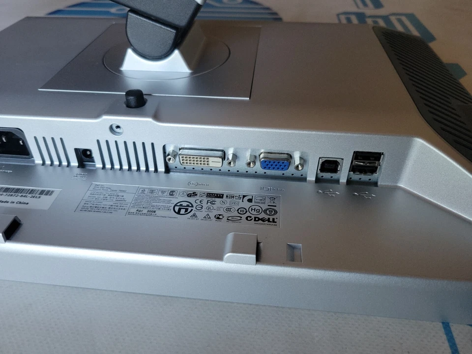 Dell 1908WFP UltraSharp VGA DVI 19" 1440x900 Widescreen Monitor + Stand & Cables - Image 4 of 4
