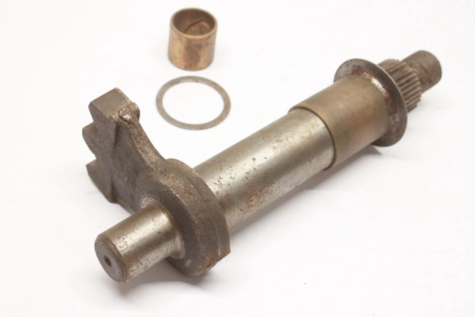 NORS 1937-40 GMC T14 T15 T16 AC100 AC150 AC250 AC300 Steering Sector Shaft 2731 - Image 4 of 4
