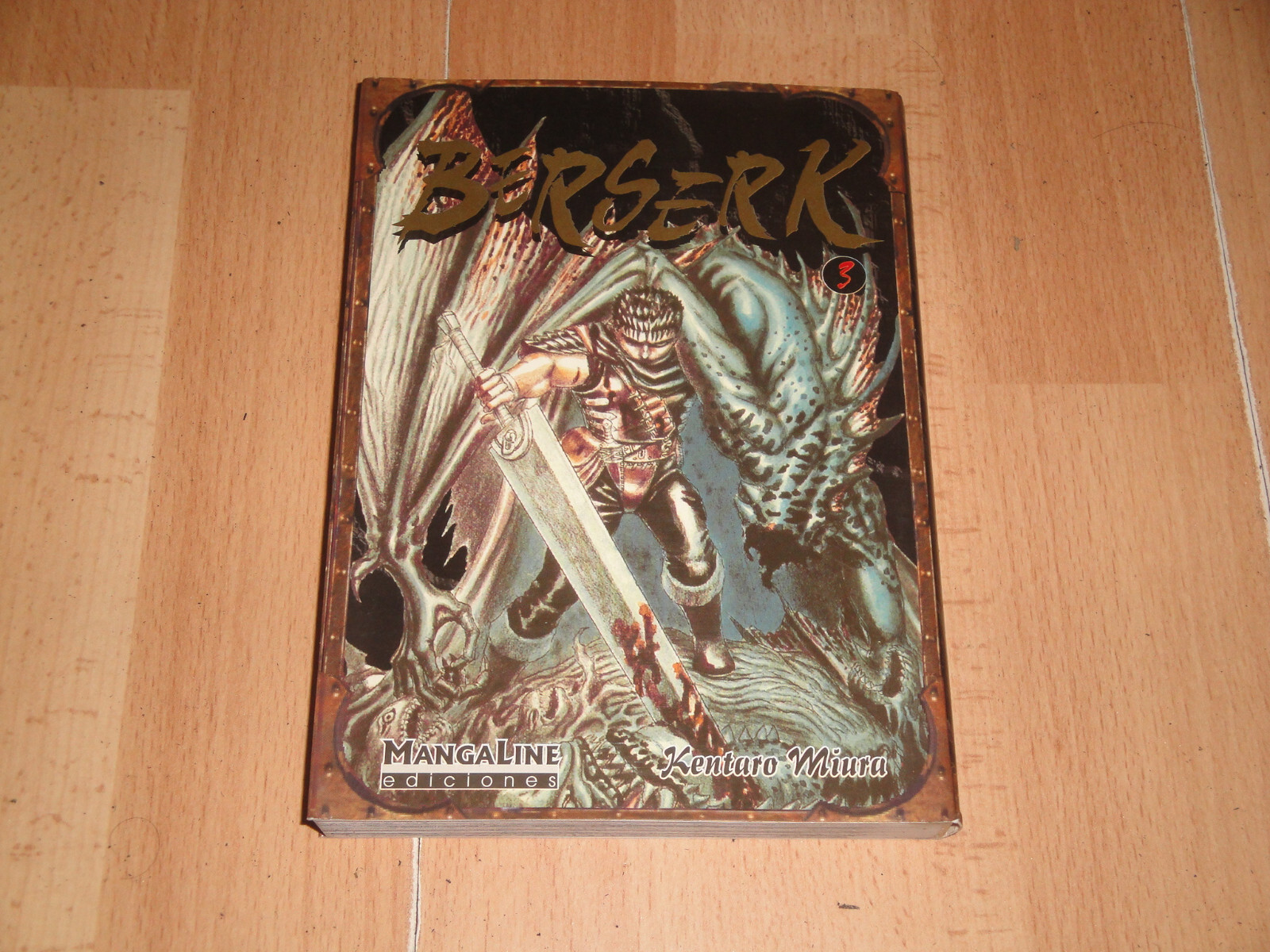 BERSERK NUMERO 3 MANGA DE KENTARO MIURA POR MANGALINE DEL AÑO 2005 BUEN ESTADO