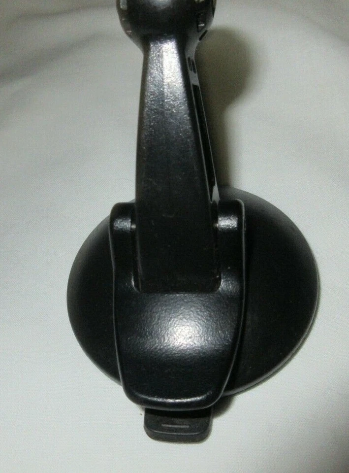 Garmin Nuvi 40LM 4.3-inch Portable GPS Navigator PRE OWNED - Image 4 of 4