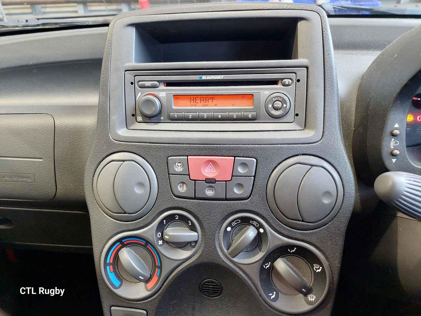 Foto 10 di 11