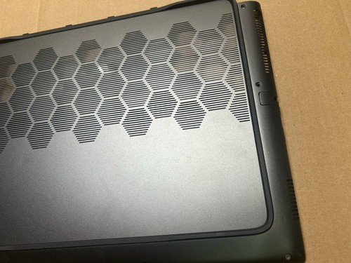 Coque inférieure pour ordinateur portable Dell Alienware M16 R1 OEM Dell 0T5NCC T5NCC - Photo 4/5