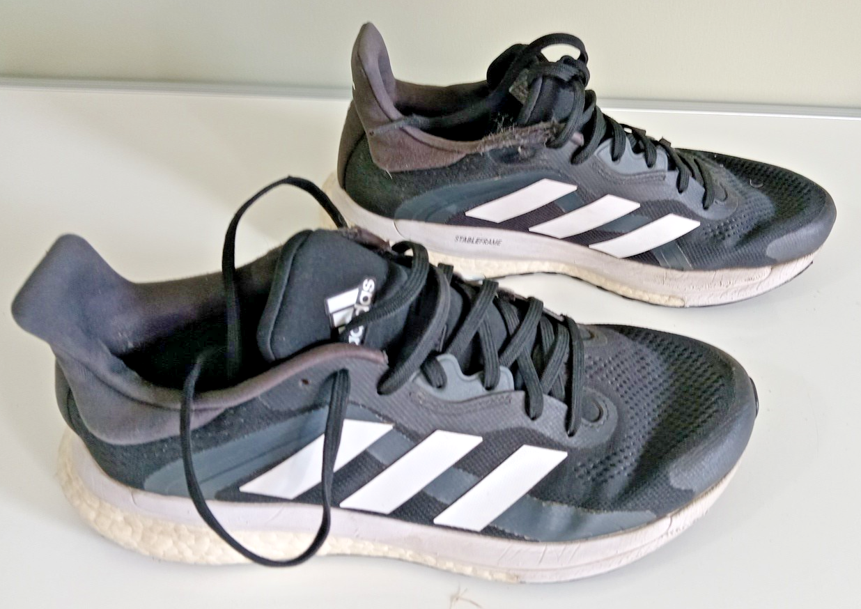 SAOLA Adidas Solar Glide ST scarpe da ginnastica nere taglia UK 8