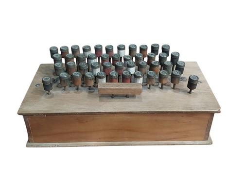 ANTIQUE RARE WOODEN TYPEWRITER KEYBOARD TYPING PRACTICE SEE