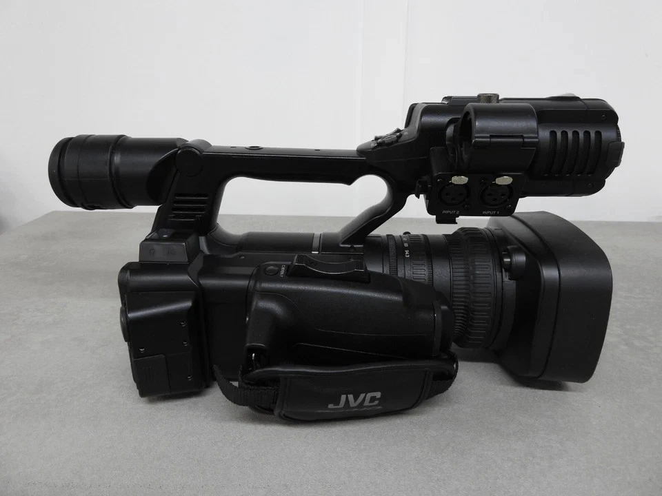 JVC GY-HM650 ProHD Camcorder -  Black - Image 2 of 4