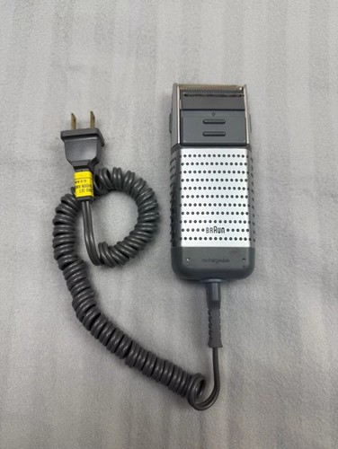 Vintage Braun 5567 U Rechargable Electric Shaver w/ Trimmer made in Germany - Picture 2 of 2