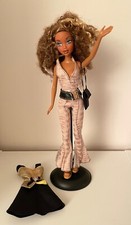 POUPÉE ARTICULÉE MY SCENE MADISON AVEC SES VÊTEMENTS ET UN SAC, MATTEL 1999