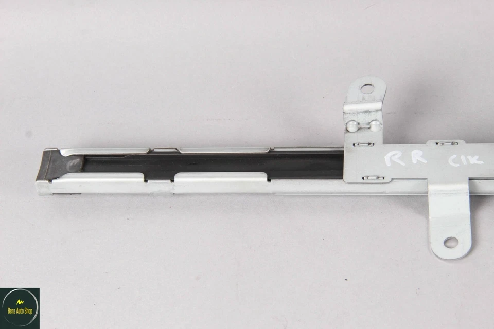 03-09 Mercedes W209 CLK500 CLK550 Cinturón Alimentador Motor Delantero Derecho Pasajero Foto 2 de 4