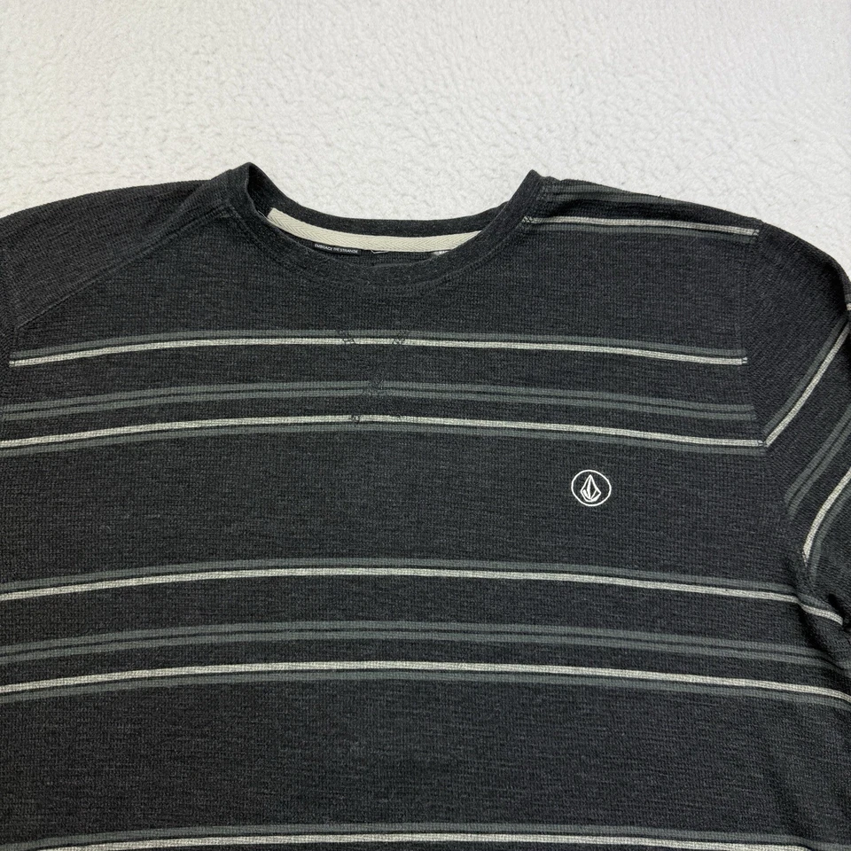 Volcom Shirt Mens XL Gray Striped Thermal Long Sleeve Skater Skateboarding - Image 3 of 4
