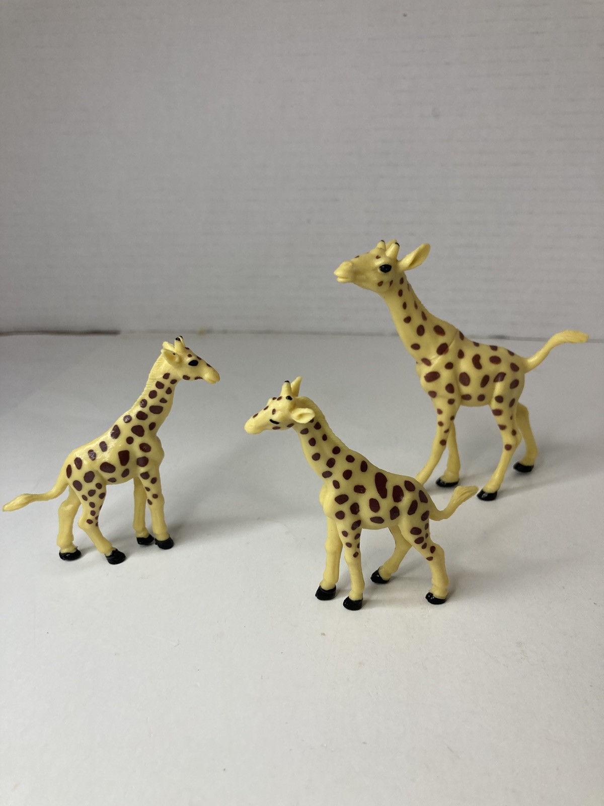 Giraffe Family Figurine Set - Mom and 2 Baby Wildlife Toys for Homeschool Learning