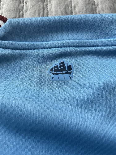 Manchester City 2022/23 Jersey - Picture 9 of 9