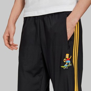 gn2436 adidas
