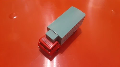 Lesney Matchbox Series No.44 GMC Refrigerator Truck Red/Green