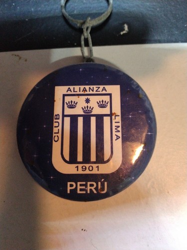 vintage club alianza Lima keychain bottle opener - Picture 2 of 3