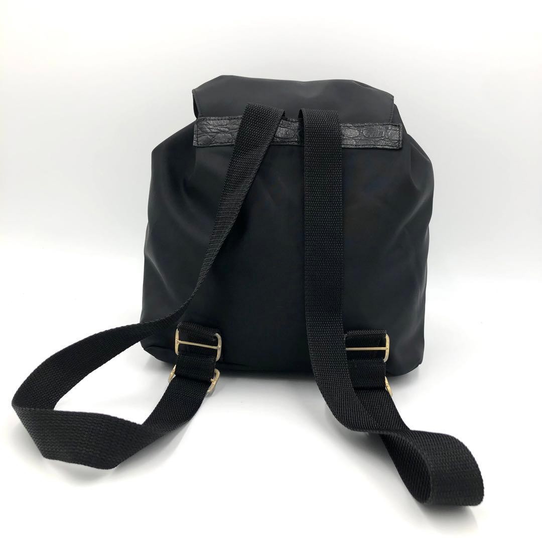 Extremely Beautiful Condition VERSACE Medusa Embr… - image 3