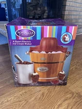 Nostalgia Electrics Vintage Wood 4 QUART ELECTRIC ICE CREAM MAKER