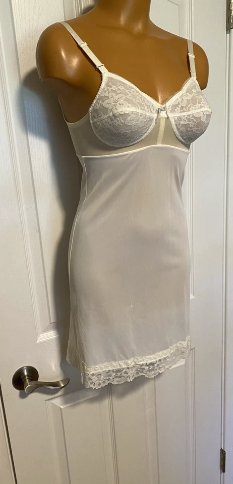 DE COLECCIÓN RARO AÑOS 60 WARNER'S BLANCO CON RIBETE DE ENCAJE Y SUJETADOR BALA ACOLCHADO DESLIZAMIENTO COMPLETO TALLA 32 Foto 3 de 4