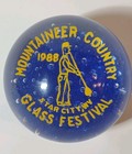 Vintage West Virginia Mountaineers Country Glass Festival Art Glass Paperweight — photo 2