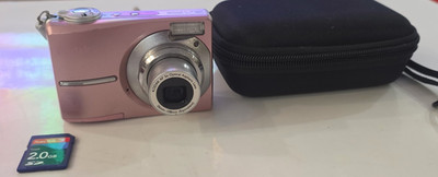 Kodak EasyShare C813 9.2MP Digital Camera - Pink- With SD Card POUCH