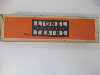 Vintage Lionel 1019 Remote Control Track Set with box