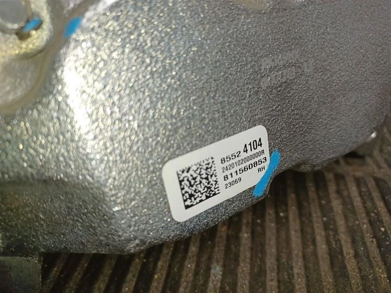 Front Passenger Right Caliper 85524104 For 19-23 Silverado 1500 2863888 - Image 2 of 3