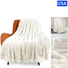 Luxurious Double-Sided Faux Fur Throw Blanket in Cream for Elegant Comfort