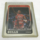 (MA3) 1988-89 Fleer - Scottie Pippen #20 Name Misspelled as Pippin on Back (RC)