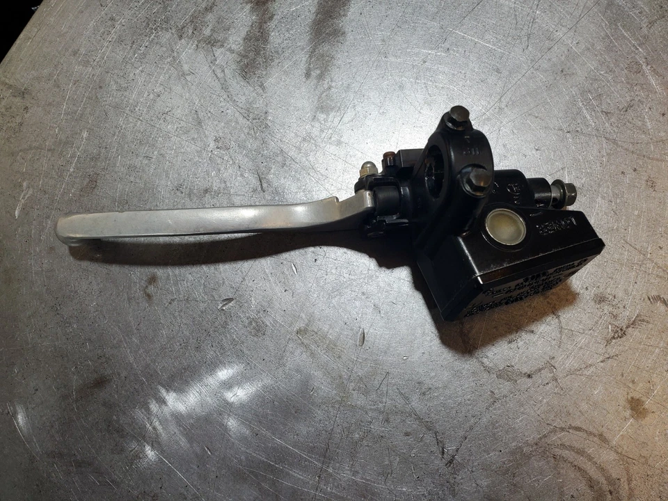 1987 1988 1989 Honda CBR600F1 Hurricane Master Cylander Brake Poleiro!!!! - Imagem 4 de 4